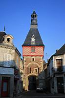 Saint-Fargeau, Porte dans la ville (002)